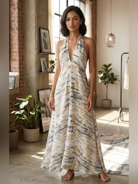 Black and White Women's Dress. Today’s Deal 🌸
